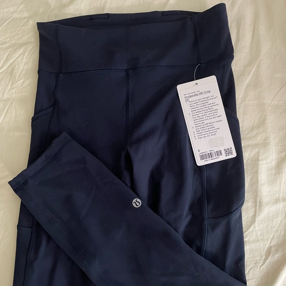 Lululemon invigorate legging 23" - Picture 2 of 2